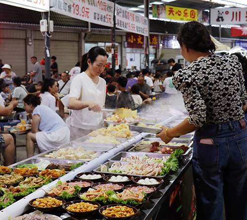 “美食 文體旅”助力玉溪服務(wù)消費(fèi)4.jpg