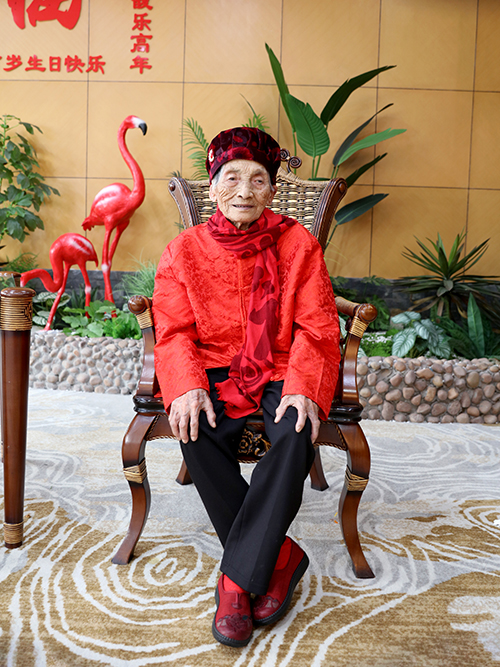 那個騎馬的女人，把一生過成詩1.jpg