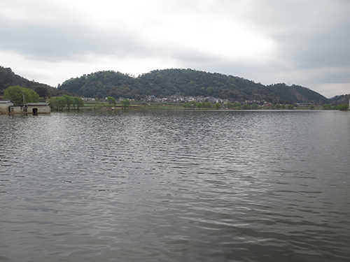 青山碧水醉彝鄉.jpg