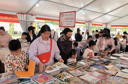 全民閱讀文化惠民書展火熱開展.jpg