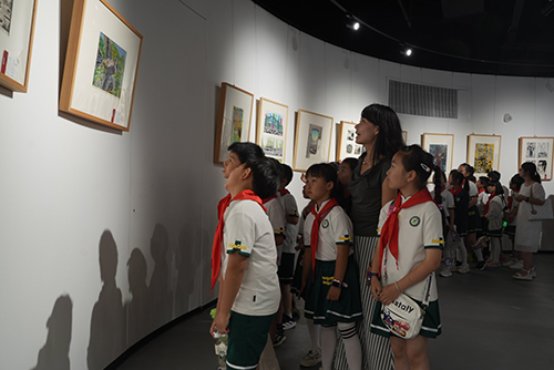 “紅色印記 童版繪心”巡展（玉溪站）開展.jpg
