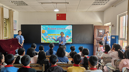 檢愛同行 護(hù)苗成長(zhǎng).jpg