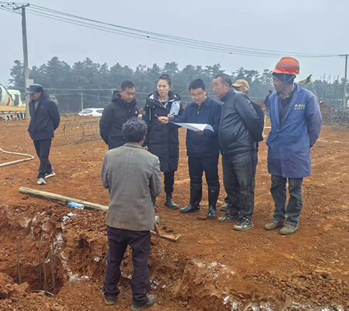 九村鎮啃下陳年“舊賬本”，多措并舉破解歷史遺留難題.jpg