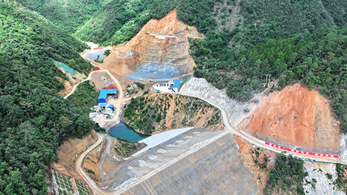 峨山上白云水庫工程建設(shè)穩(wěn)步推進(jìn).jpg